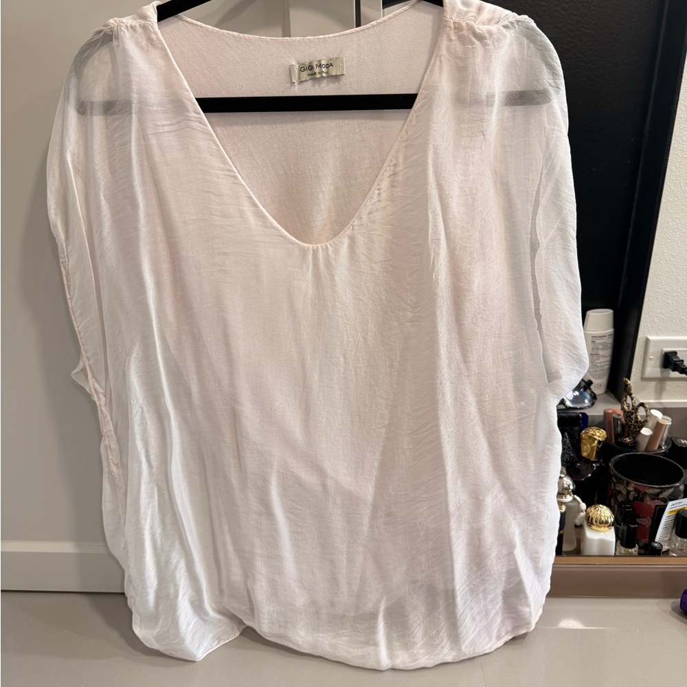 Lightweight silk petal pink V-Neck Women's Top